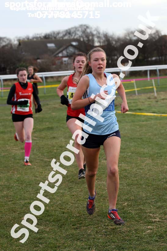 Womens under-17s and under-20s North Eastern Cross Country, Redcar. Photo:  David T. Hewitson/Sports for All Pics